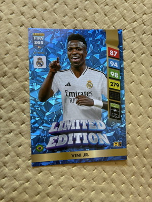 Vinicius card XL Adrenalyn FIFA 365 limited edition