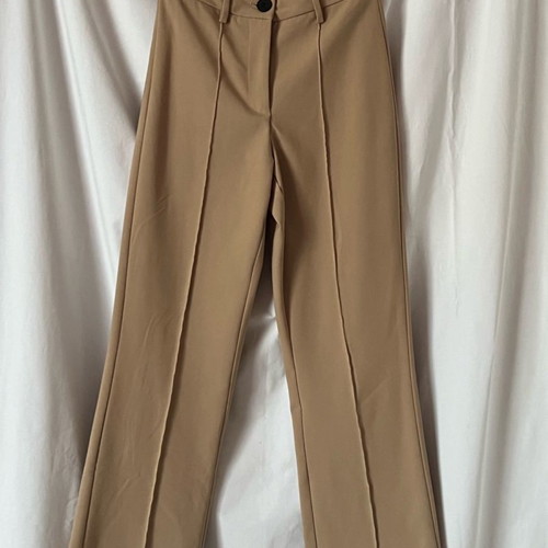 Bershka crop pants new, fabric