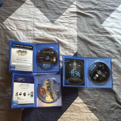 Final Fantasy Type-0, One Piece Unlimited World Red, Diablo III Reaper of Souls PS4 games bundle used