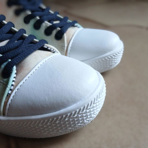 Santoro London Gorjuss High Sneakers Size 33 New Beige Black