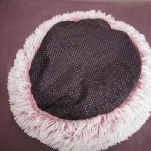 Cat bed envelope style pink and cream like new