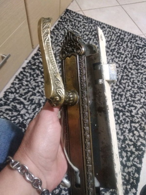 Μπρούντζινο πόμολο πόρτας μεταχειρισμένο παλιάς εποχής