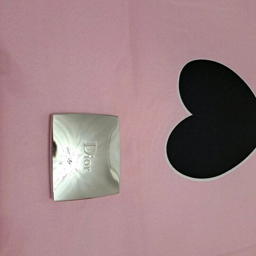 Dior eyeshadow palette new with velvet pouch