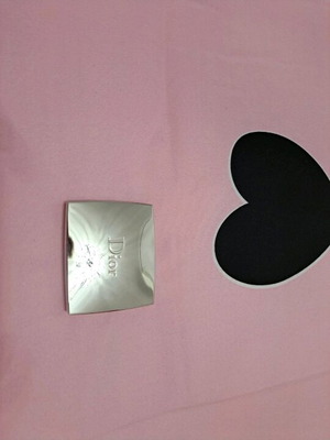 Dior eyeshadow palette new with velvet pouch