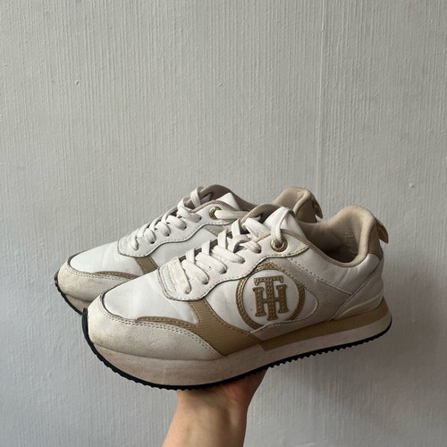 Tommy Hilfiger sneakers size 37 used, white and gold