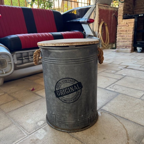 Metal bin used in perfect condition