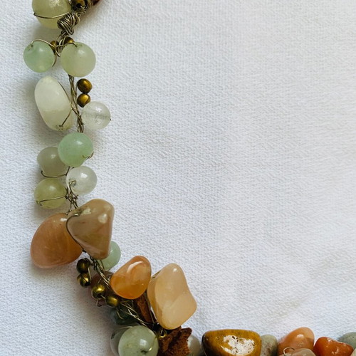 Necklace with semiprecious stones like new, vintage beggar beads style
