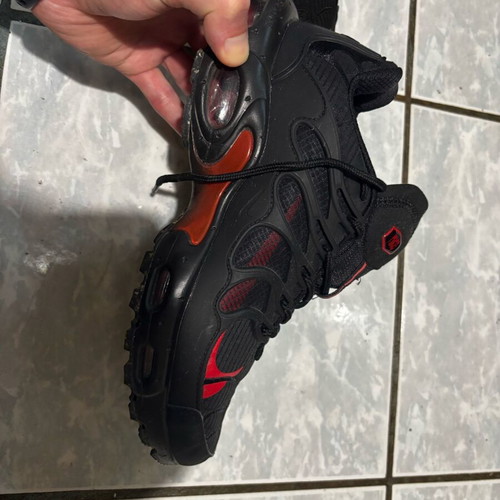 Nike TN Air Max Plus sneakers like new, size 42, black and red