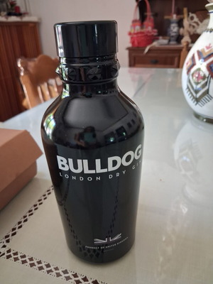 Bulldog London Dry Gin empty bottle 700ml, collectible decorative