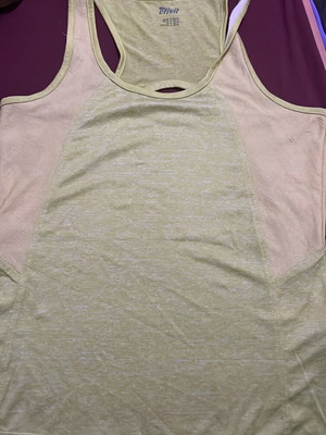 Yellow sleeveless sports top like new, size M-L
