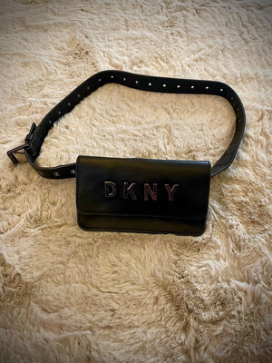 DKNY belt bag black medium used like new