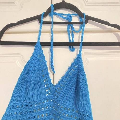 Blue knitted perforated top like new