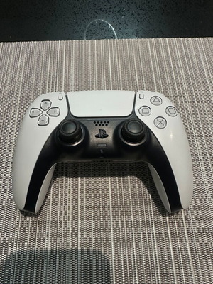 Sony PlayStation 5 controller like new