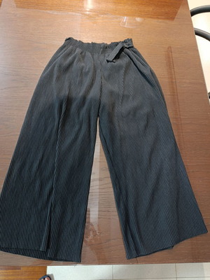 Zara girls' black pleated wide-leg pants used, size 140 cm
