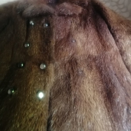 Fur coat like new, brown color