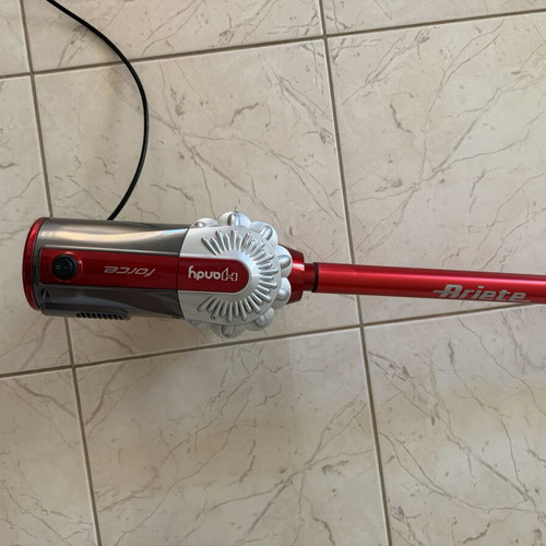 Electric stick vacuum cleaner