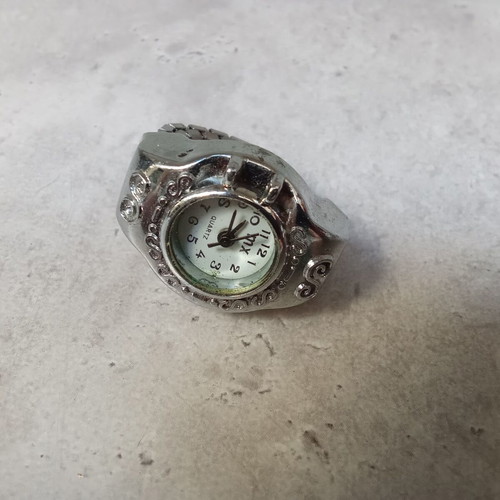Collectible women's ring watch used, 1980s-1990s, not working
