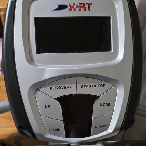 X-FIT 738 Elliptical Trainer like new, professional