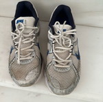 Nike men's athletic shoes used, size 42, white and blue