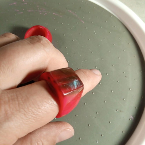 Three fuchsia celluloid rings like new, sizes 8.5, 8.75 and 7.5