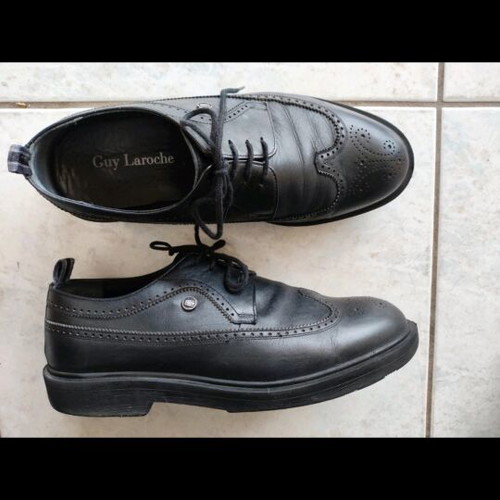 Guy Laroche men's leather shoes size 40 like new, black casual