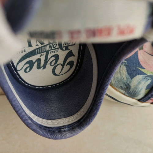 Pepe Jeans sneakers floral print used, size 39