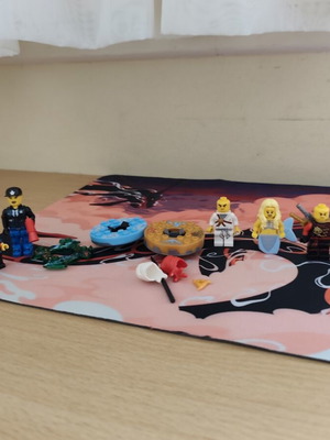 Ninjago figures used, rare vintage set
