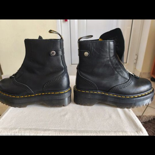 Dr. Martens Jetta Sendal Platform Black leather boots new, size 37