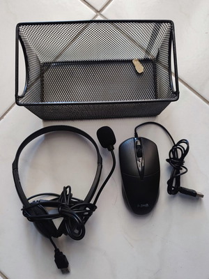 Computer accessories used, wired mouse and wired headset with basket