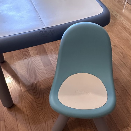 Smoby children's table with blue chair