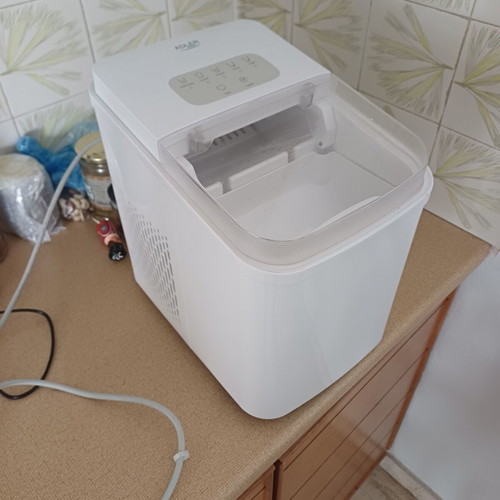 Adler 8800 ice maker like new, 12 kg ice/24h, 1.4 L tank
