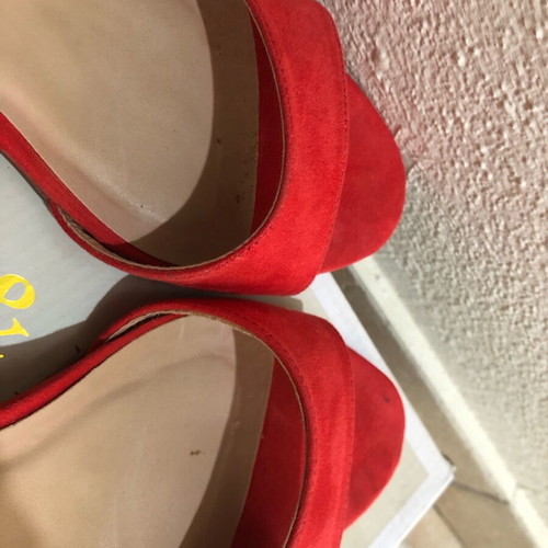 Voi Noi red velvet high heels used, size 40