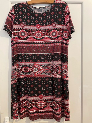 Boohoo - tribal print mini dress UK 14 EU 42