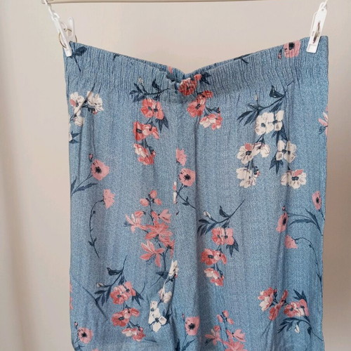 Floral print women's bermuda shorts, size L