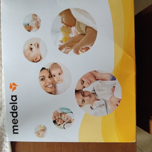 Medela Mini Electric breast pump like new