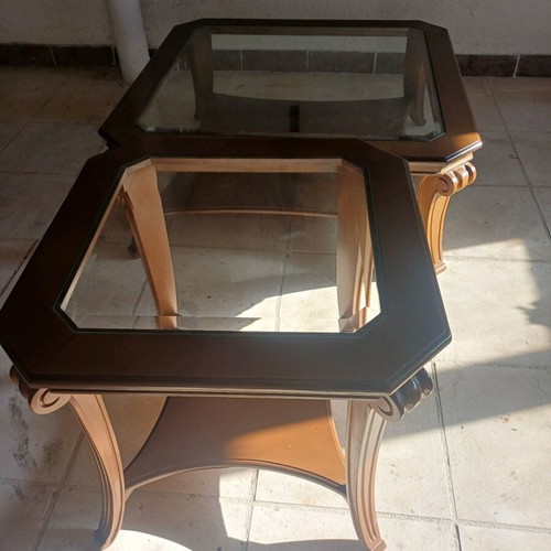 Coffee table made of solid wood and glass new