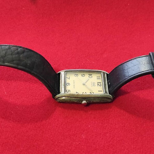 Q&Q Quartz women's watch used, leather strap, waterproof