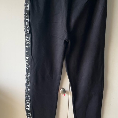 Black tracksuit used, size 9-10 for boys 140 cm