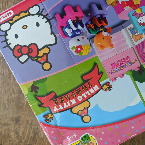 Hello Kitty Sanrio Funpark Blocks Used With Box