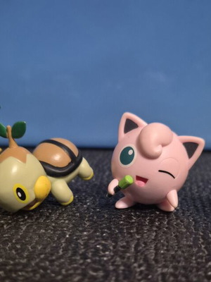 Φιγούρες μάχης Pokémon μεταχειρισμένες, πακέτο 5 με Pikachu και Snivy