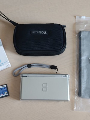 Nintendo DS Lite console like new with accessories and Brain Age 2 game