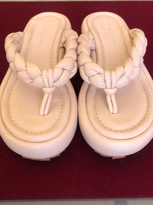 Beige platform sandals like new, size 36