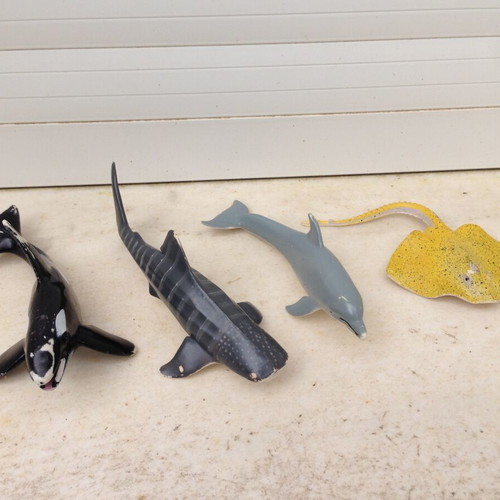 Set of 4 plastic water animal figures used, solid