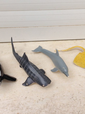 Set of 4 plastic water animal figures used, solid