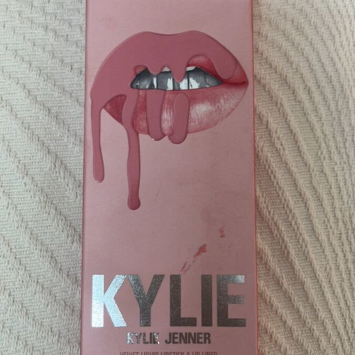 Kylie Jenner Lipstick and Lip Liner Charm Velvet like new