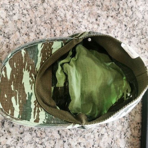 Military jokey used with national emblem, size 56