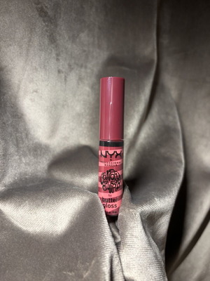 Nyx ButterGloss Lipgloss Candy Apple new