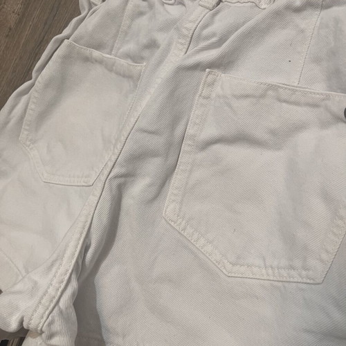 Zara white shorts with elastic waist, new, size S