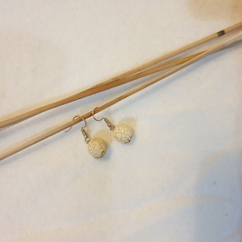 Handmade earrings with beige stone new