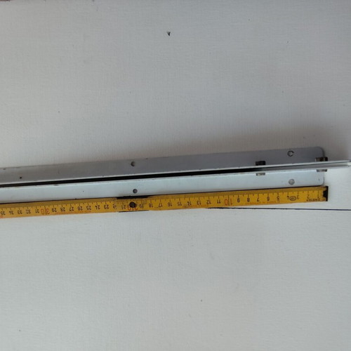 Element System metal shelf brackets, various sizes, white